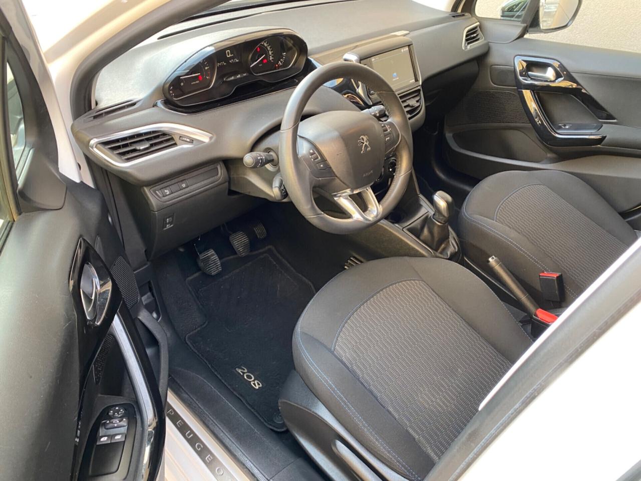 Peugeot 208 1.2 Benzina Signature