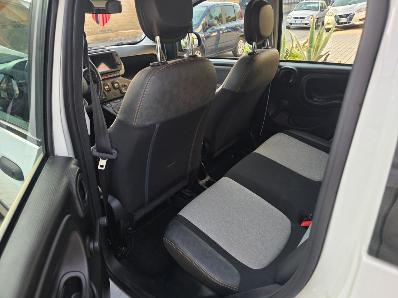 Fiat Panda 1.0 FireFly S&S Hybrid City Cross