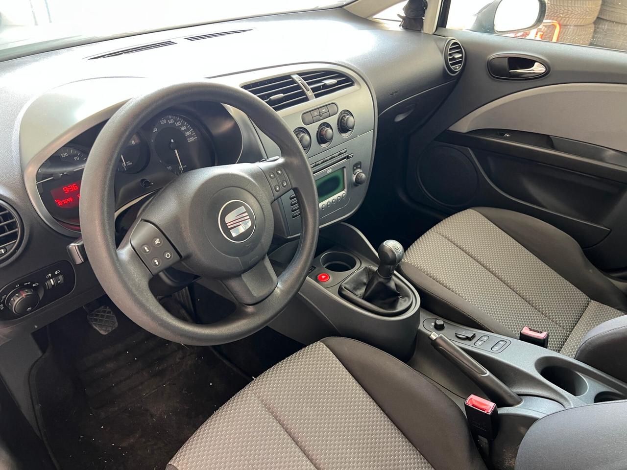 Seat Leon 1.6 BENZINA PER NEOPATENTATI