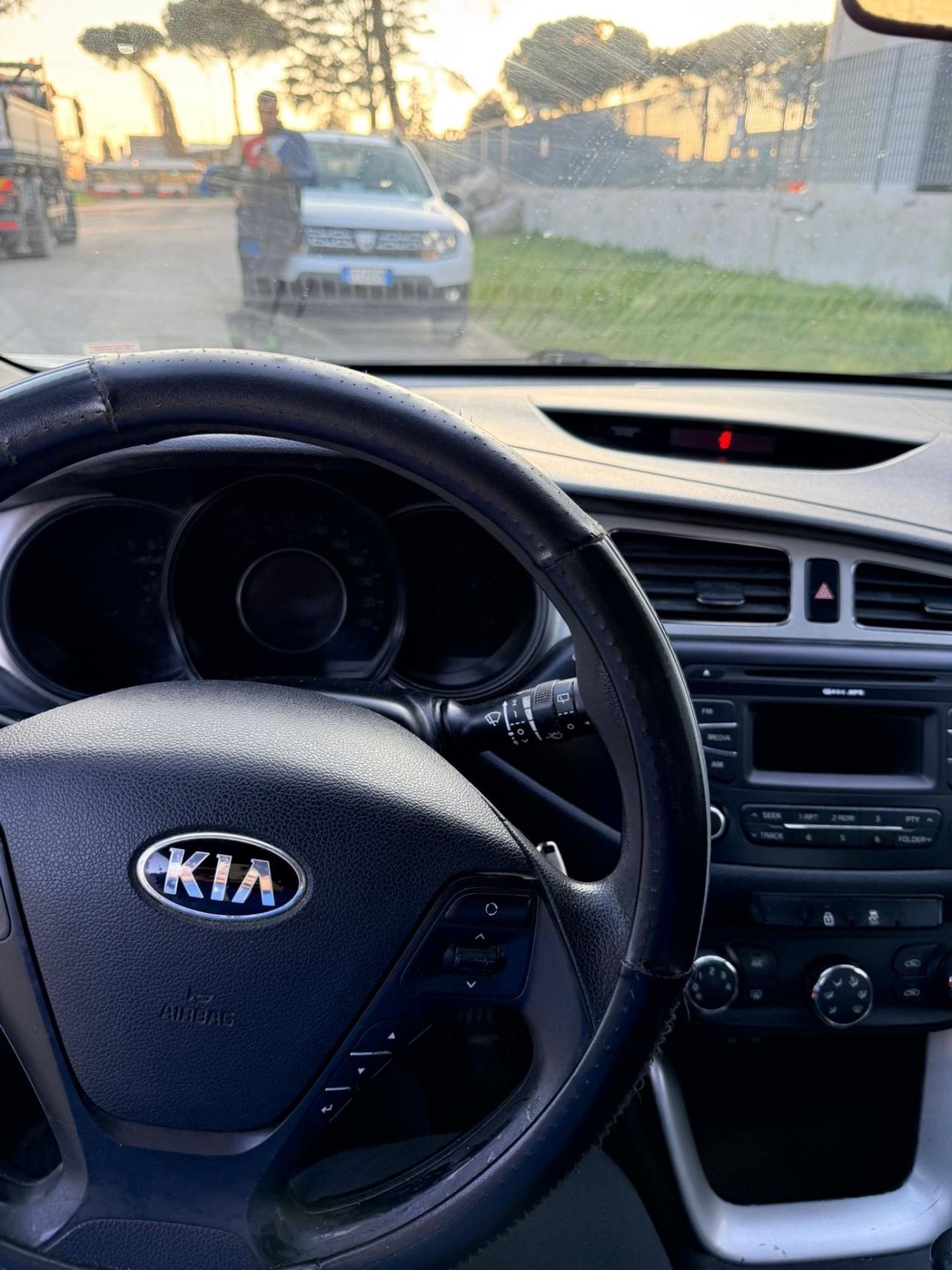 Kia Ceed cee'd 1.4 CRDi 5 porte Cool