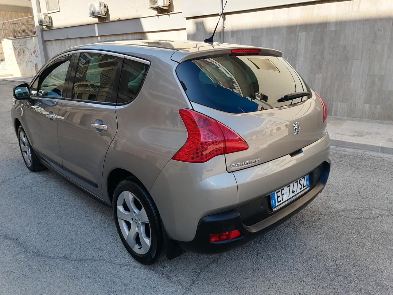 Peugeot 3008 1.6 e-HDi 112CV CAMBIO AUTOMATICO 2011