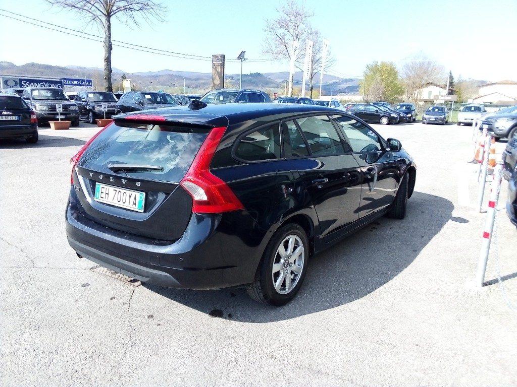 VOLVO V60 (2010-2018) V60 D3 Momentum