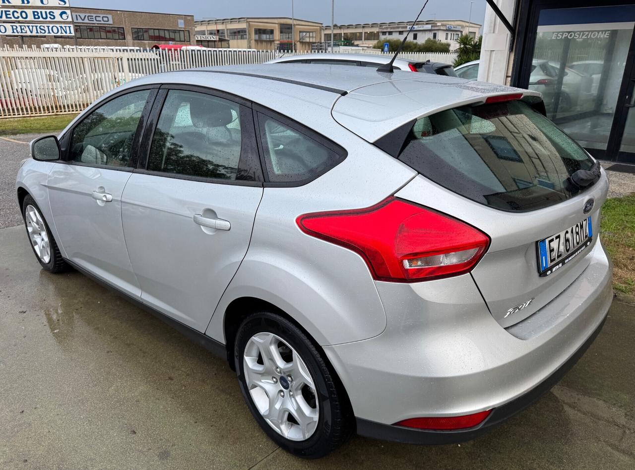 Ford Focus 1.5 TDCi 120 CV -151.000 KM-