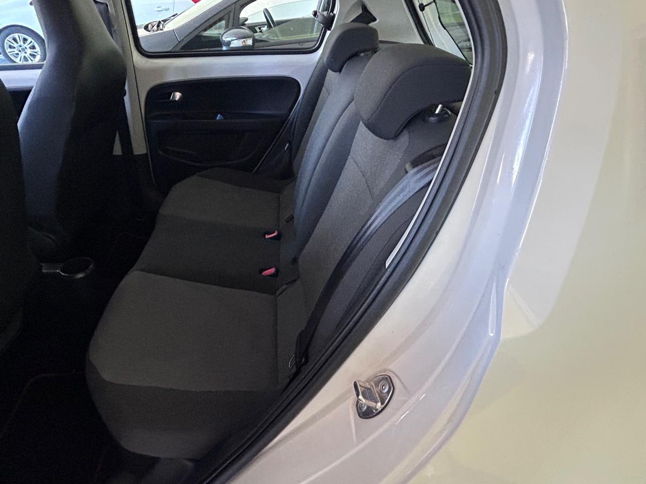 Volkswagen up! 1.0 75 CV 5p. high