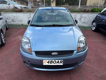 Ford Fiesta 1.4 80cv automatica neopatentati