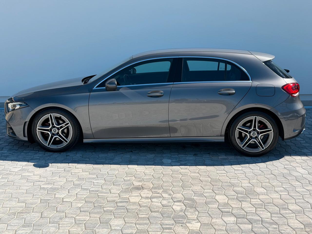Mercedes-benz A 200 Premium AMG Line