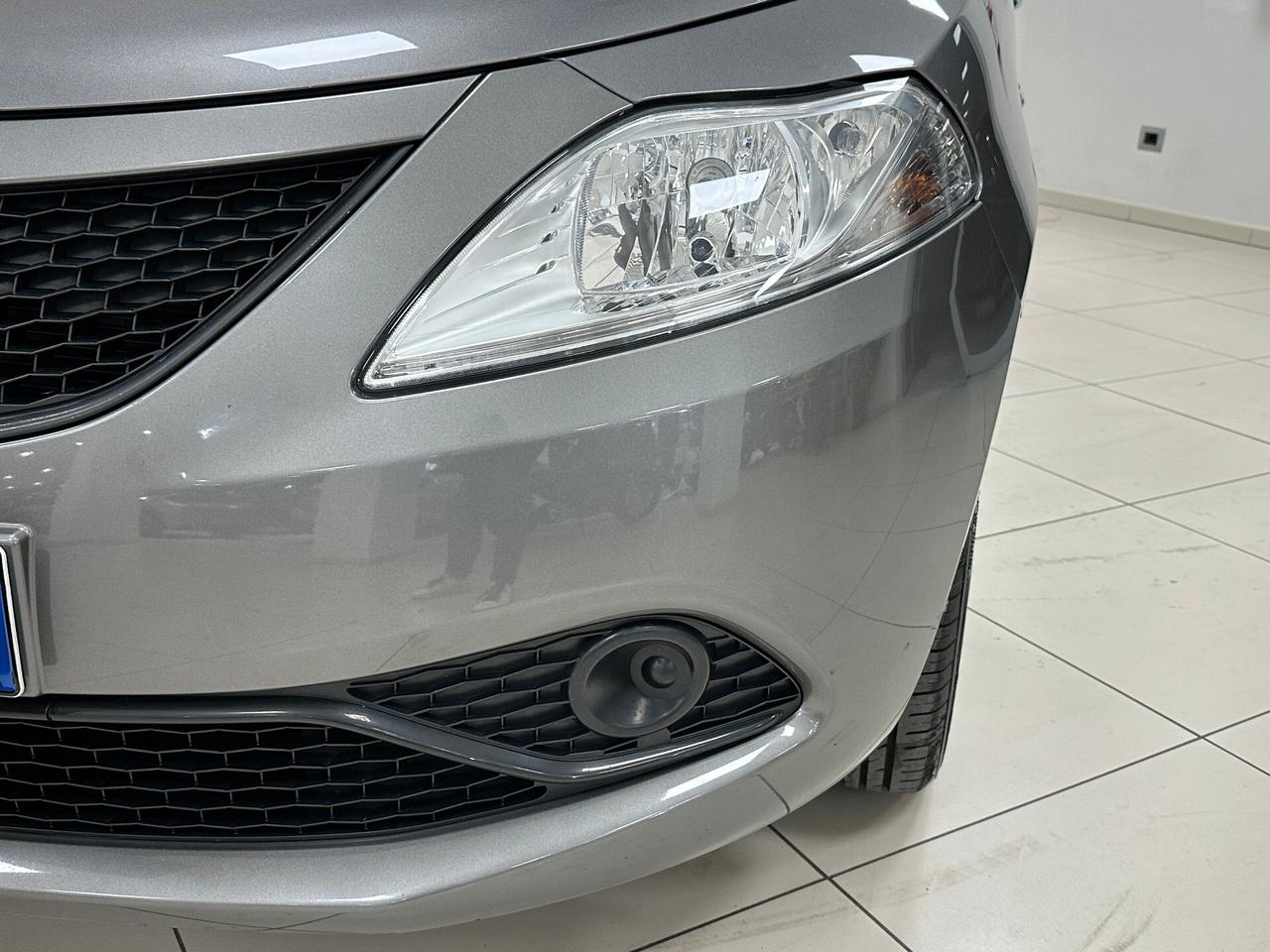 Lancia Ypsilon 1.2 69 CV 5 porte S&S Gold - 2020