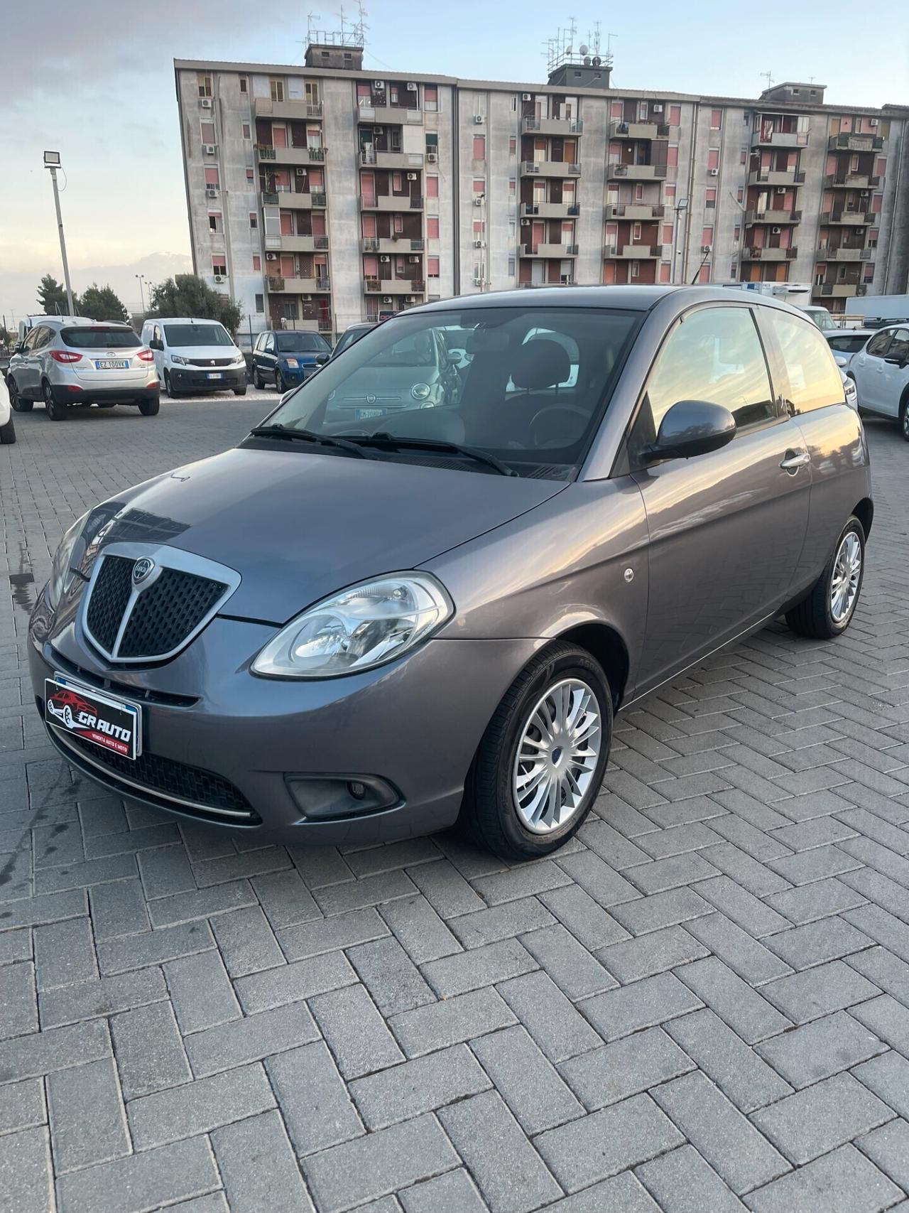 Lancia Ypsilon 1.2 Versus 60cv
