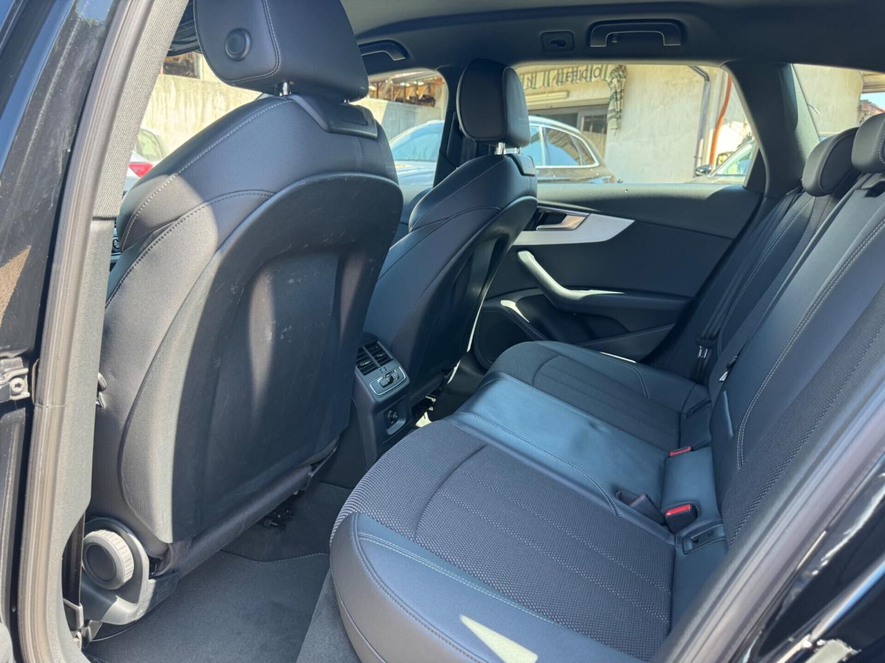 Audi A4 Avant 40 TDI quattro S tronic S line