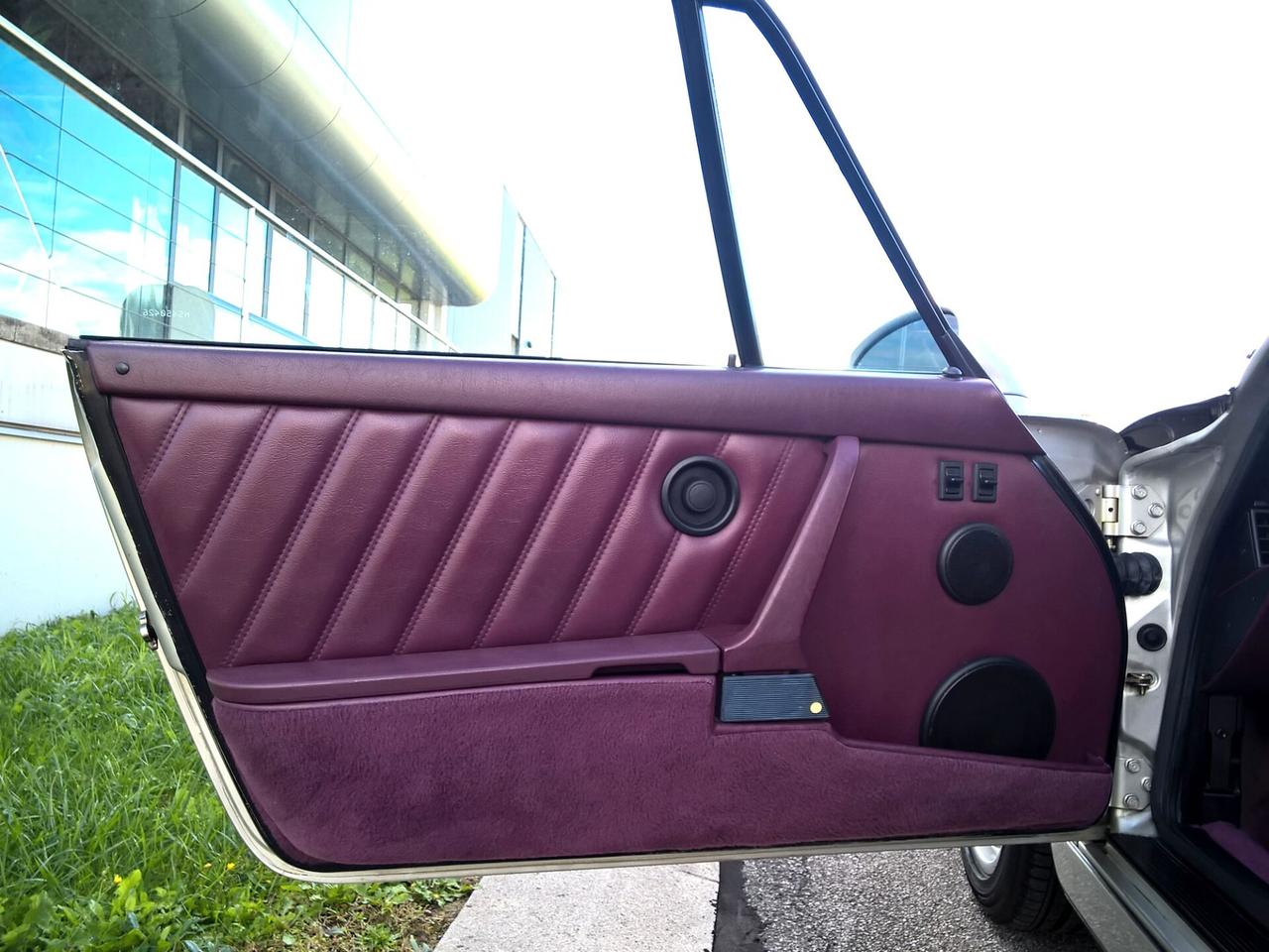 Porsche 911 964 Carrera 2 Cabriolet