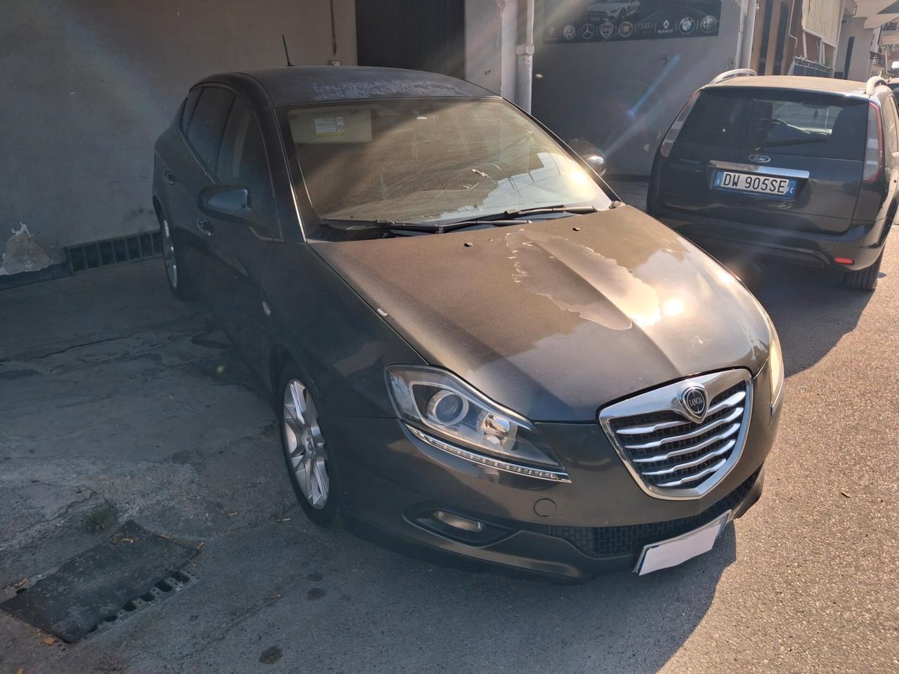 Lancia Delta 1.6 MJT cambio automatico 2009