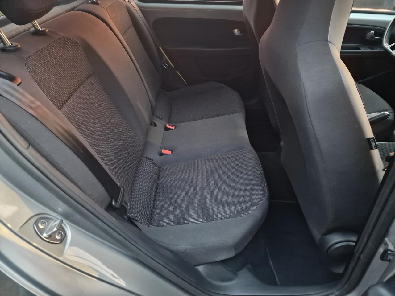 Volkswagen Up 1.0 75cv ASG