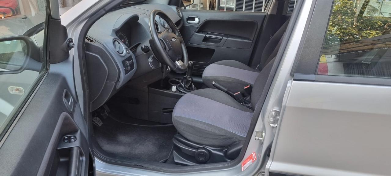 Ford Fusion 1.4 16V 5p. Titanium