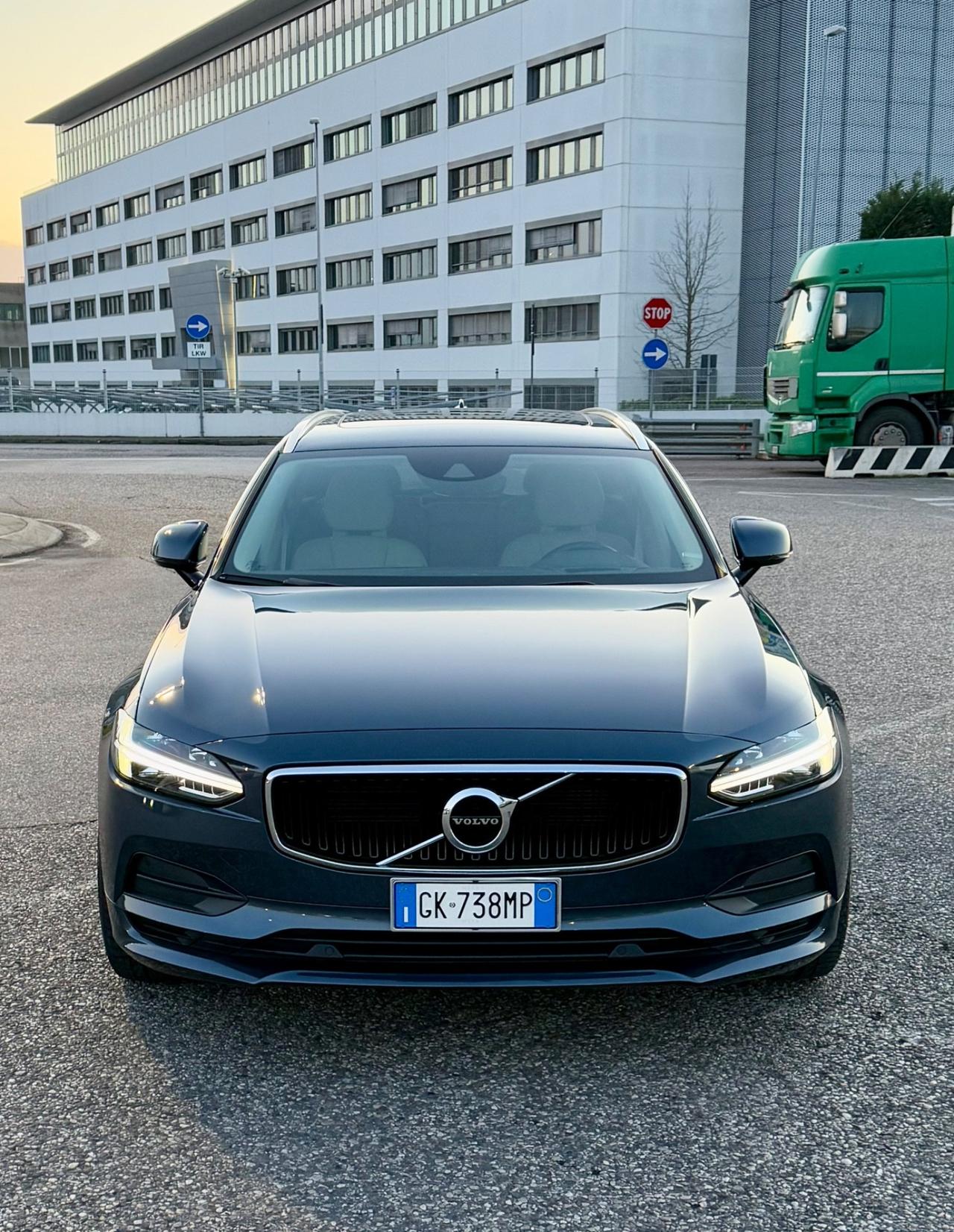 Volvo V90 D4 Geartronic Business Plus