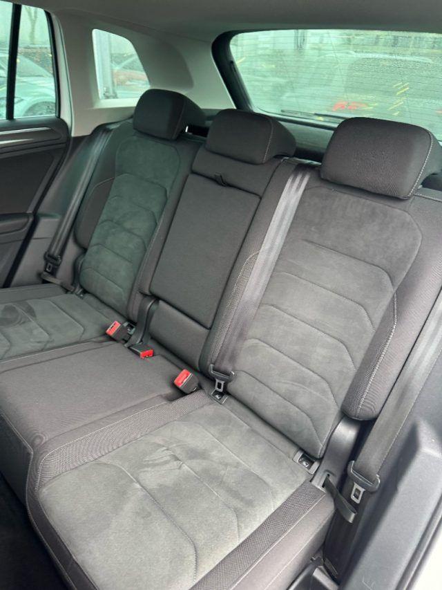 VOLKSWAGEN Tiguan 2.0 BiTDI SCR DSG 4MOTION R-Line BMT