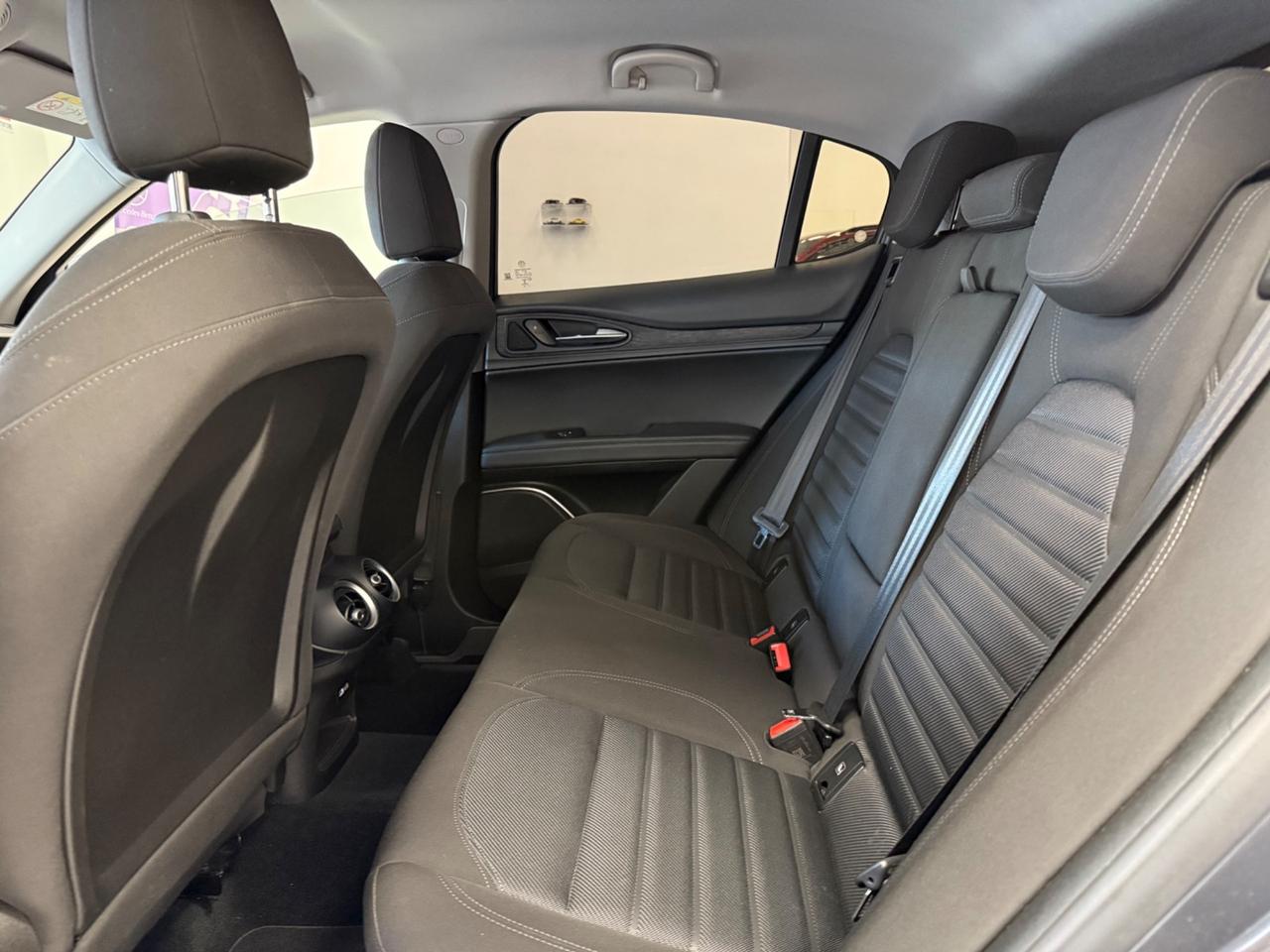 Alfa Romeo Stelvio 2.2 Turbodiesel 160 CV AT8 RWD