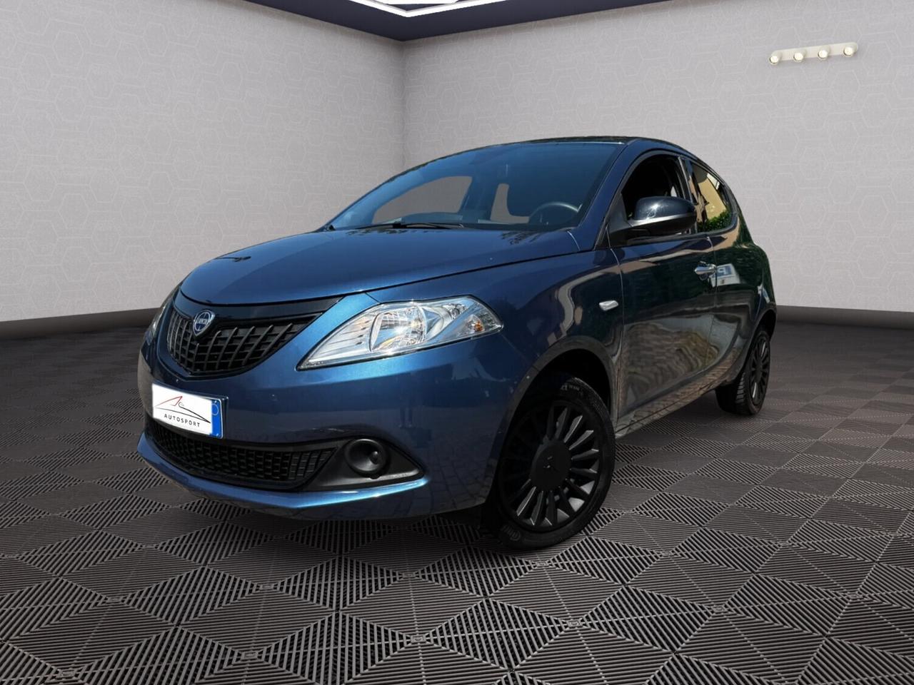 Lancia Ypsilon HYBRID del 2023 con 44.000km
