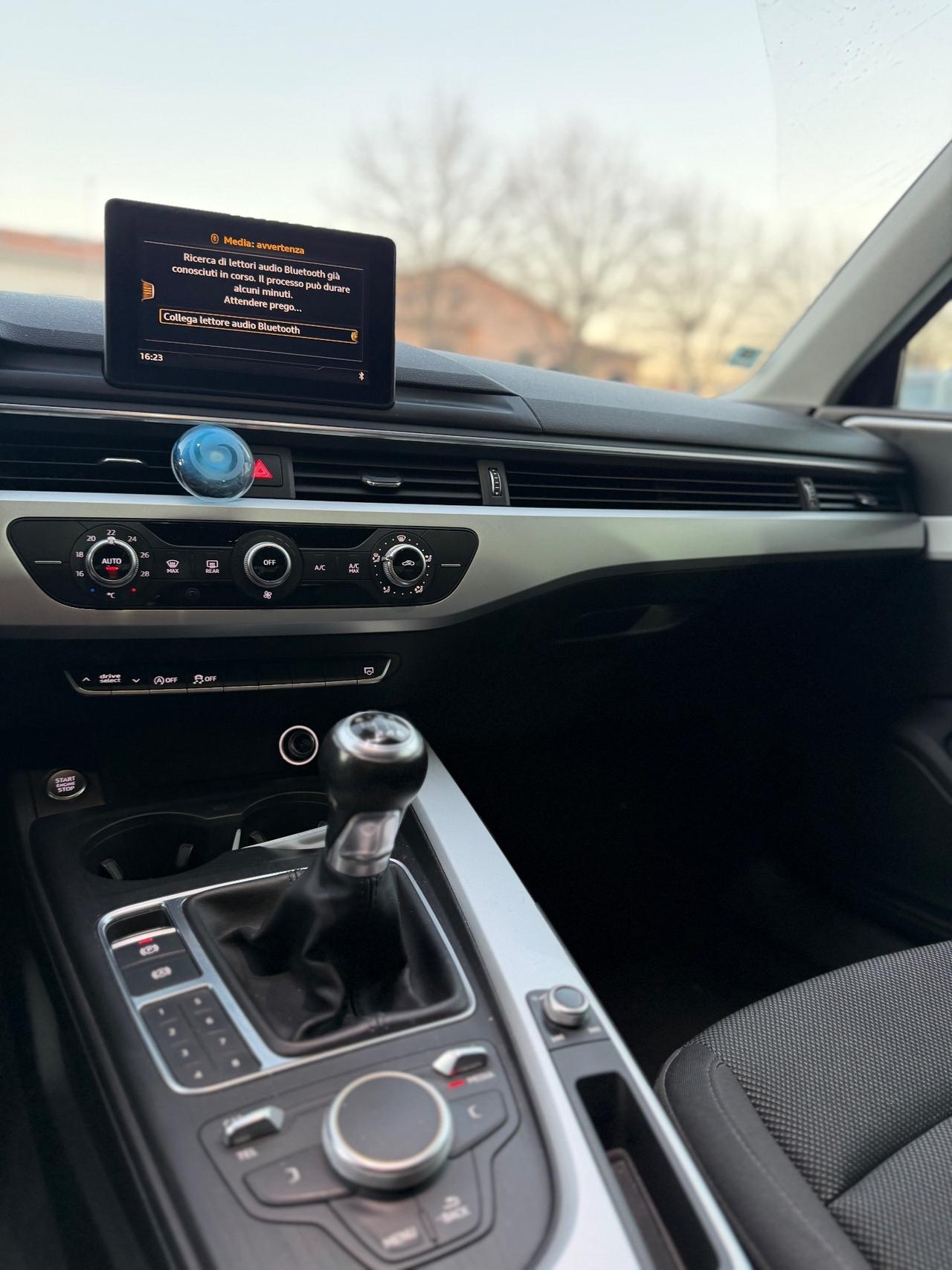 Audi A4 2.0 TDI 122 CV Business Sport