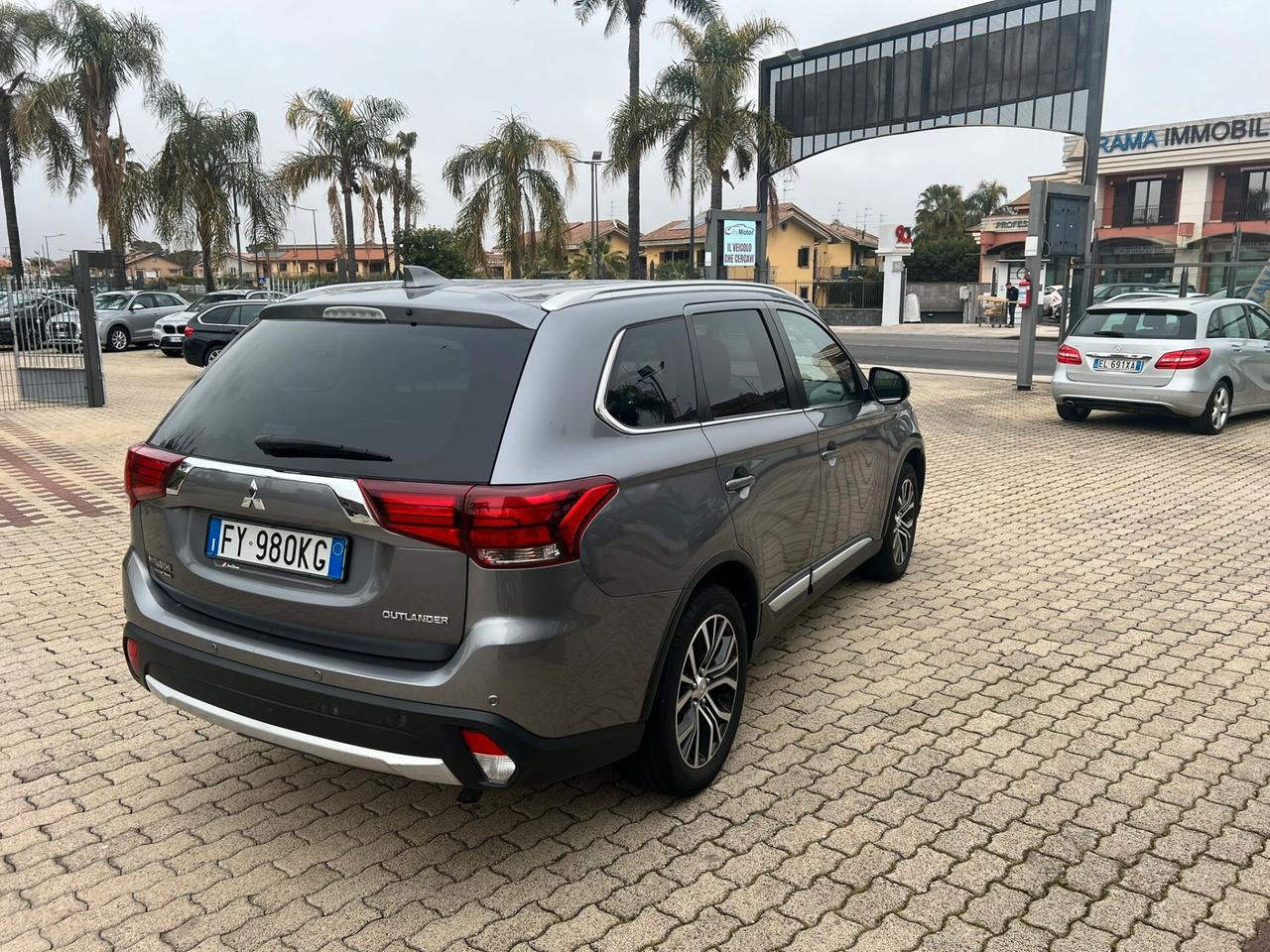 Mitsubishi Outlander 2.2 DI-D 2WD Instyle