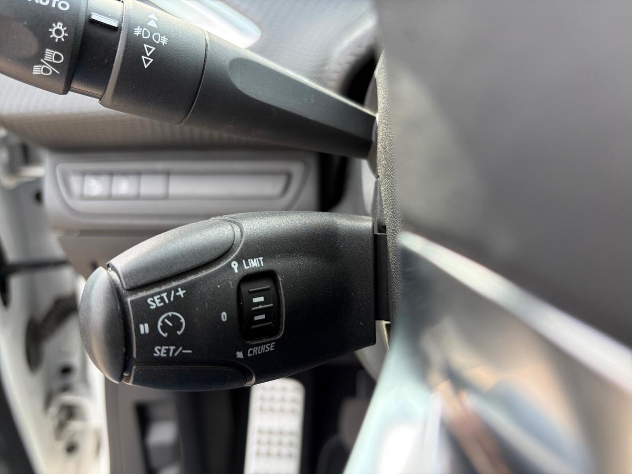 Peugeot 208 PureTech 82 5p. GPL Allure