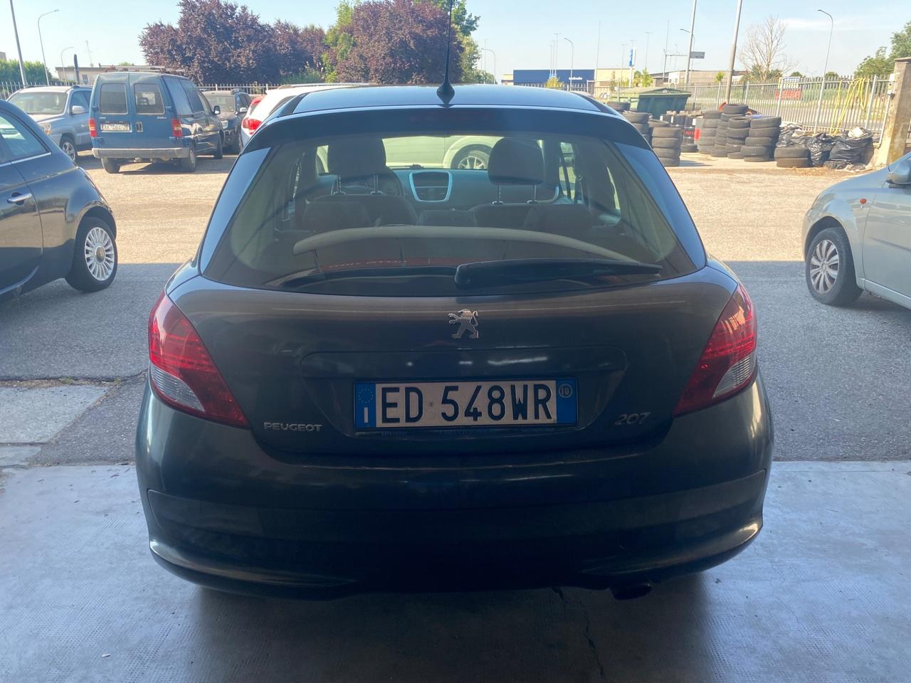 Peugeot 207 1.6 HDi 90CV 5p. 99g