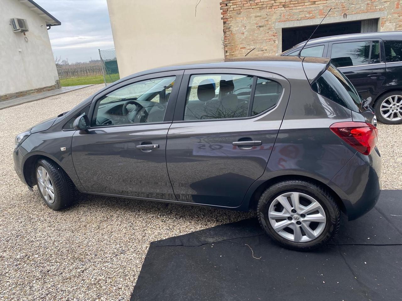 Opel Corsa 1.2 5 porte n-Joy