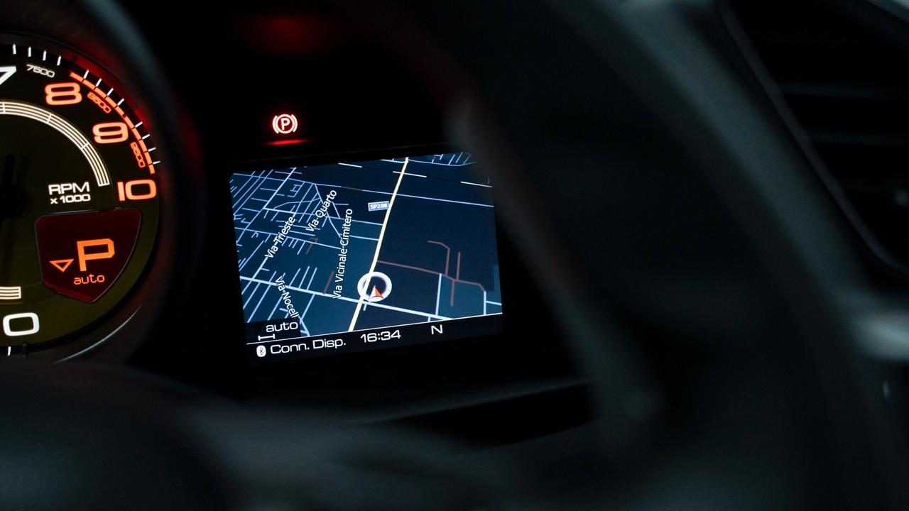 Ferrari 488 GTB 3.9 DCT FULL CARBON CARBOCERAMIC DISPLAY SEDIL