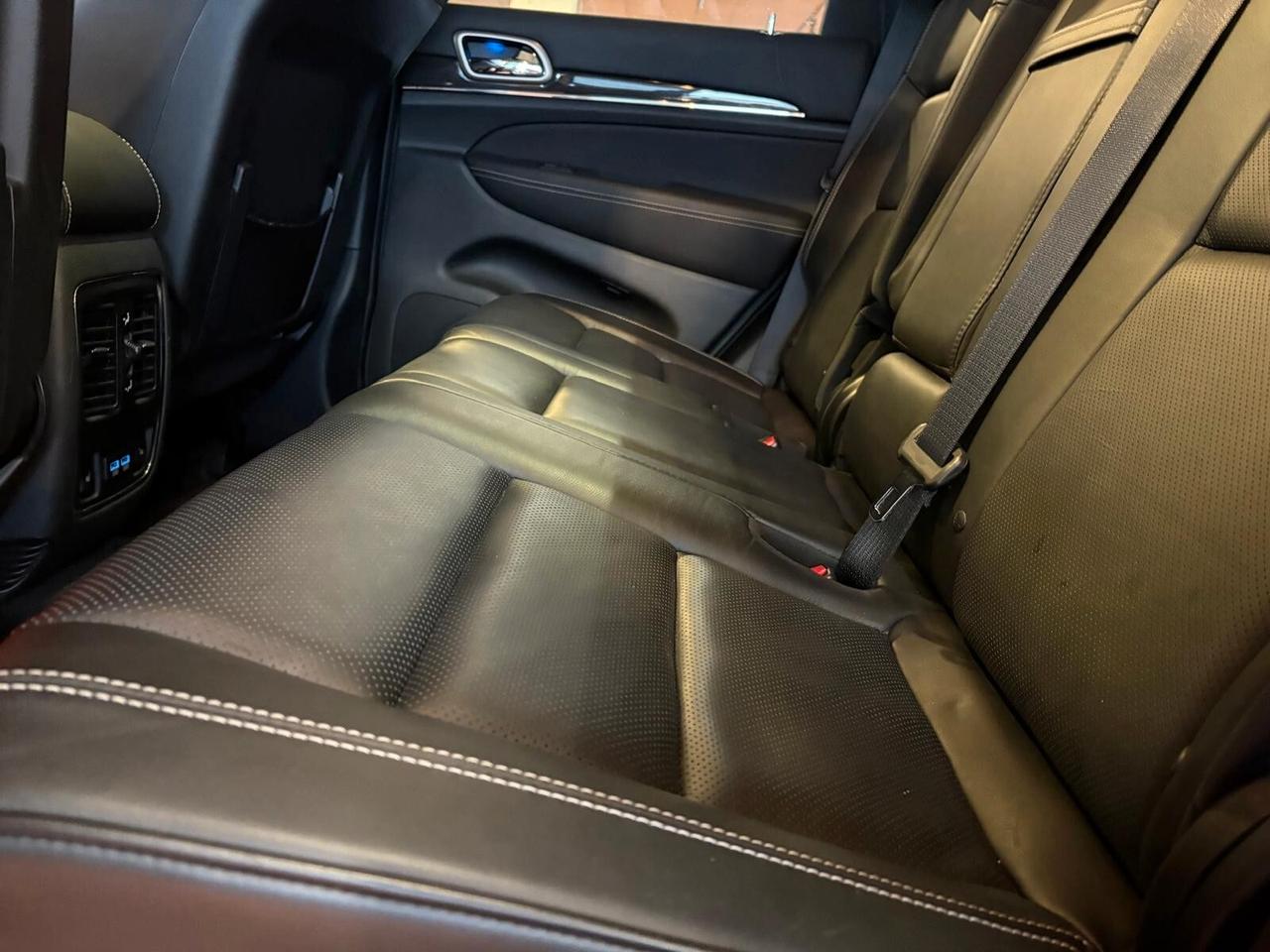 Jeep Grand Cherokee OVERLAND 3.0 V6 CRD Multijet II UNICO PR.