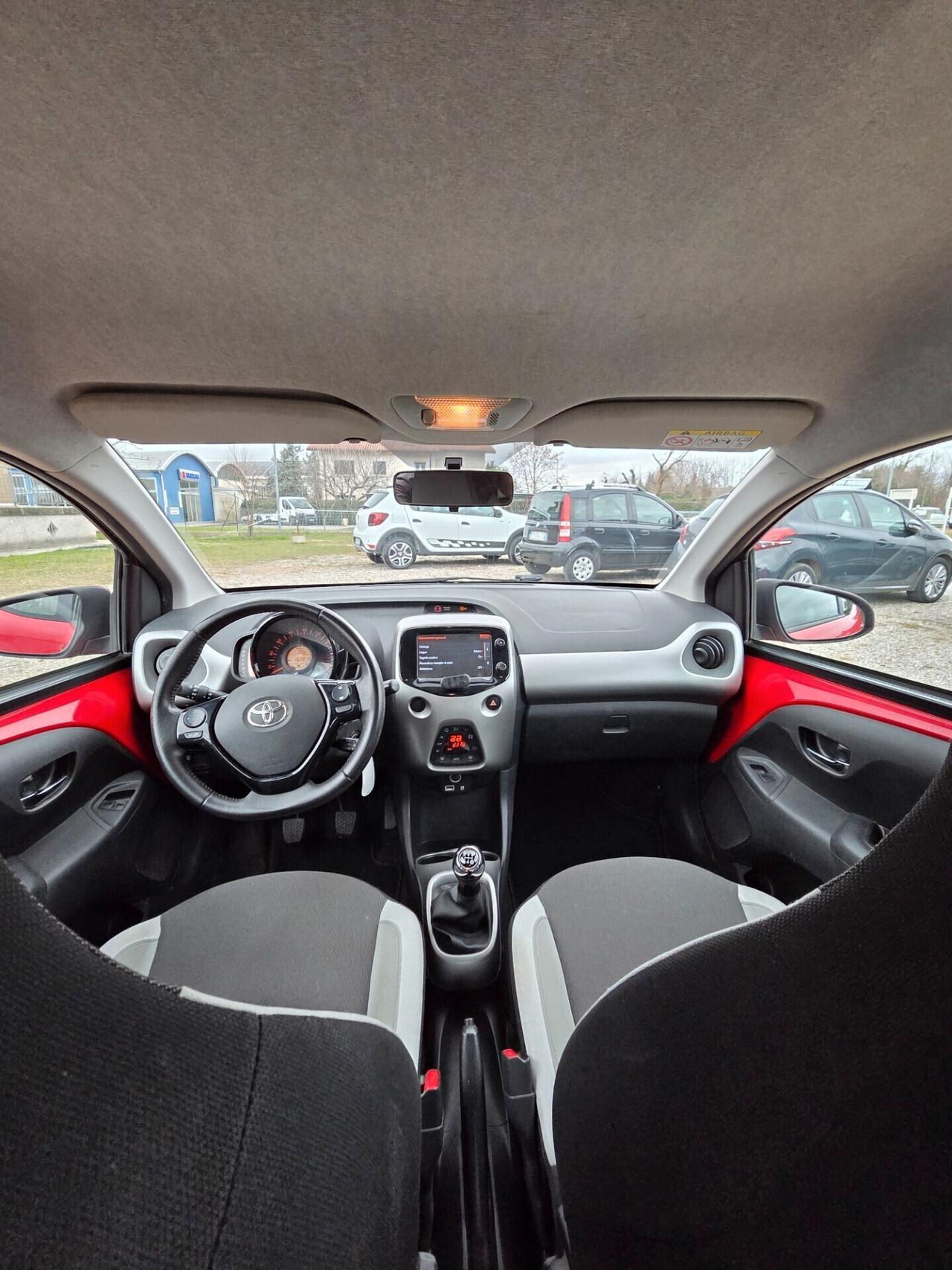 Toyota Aygo 1.0 benz. 2017 FINANZIABILE