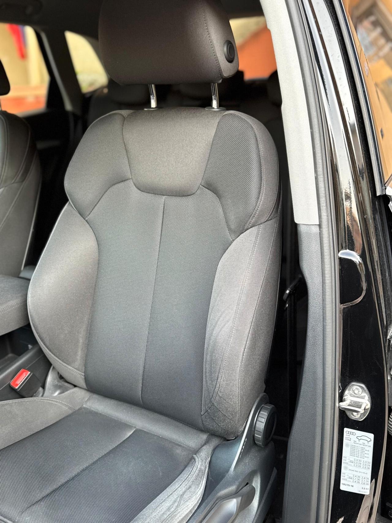 Audi Q5 40 tdi 204 CV Quattro S-tronic S-Line