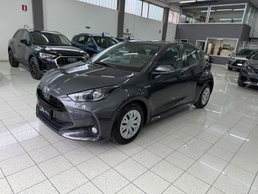 Yaris 1.5Hybrid Busines NAVI TELECAMERA BELLA