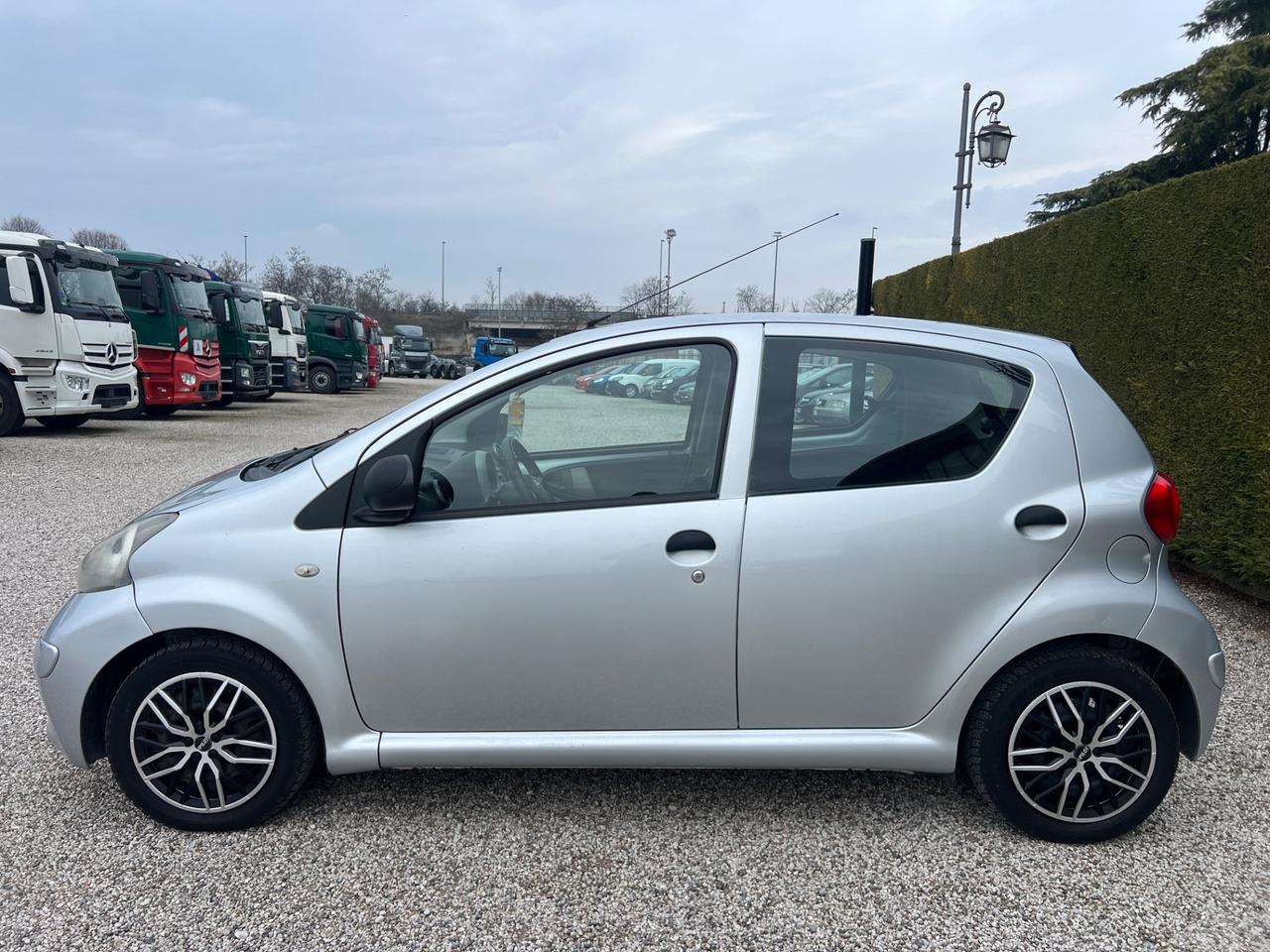 Toyota Aygo 1.0 12V VVT-i 5 porte Now
