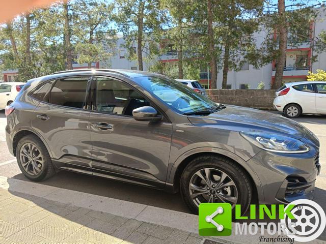 FORD Kuga 2.5 Full Hybrid 190 CVT 2WD ST-Line Design