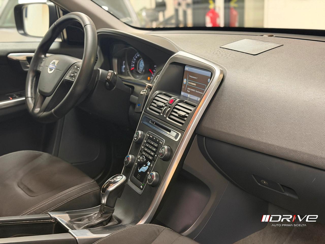VOLVO XC60 (2008-2018) XC60 D4 Geartronic Kinetic