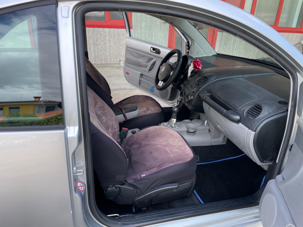 Volkswagen New Beetle 1.6