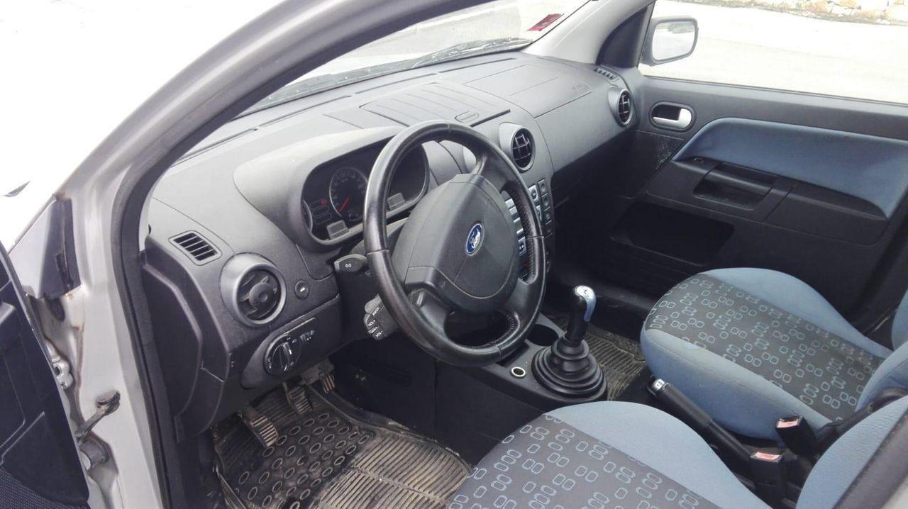 FORD Fusion 1.4 16V