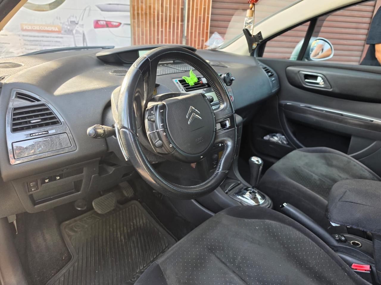 Citroen C4 1.6 HDi 110CV FAP Exclusive