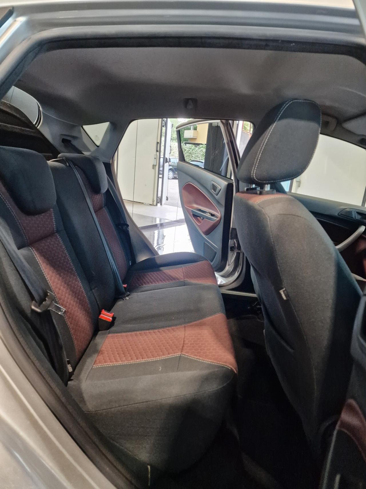 Ford Fiesta 1.4 b, AUTOMATICO GUIDABILE DA DISABILI.