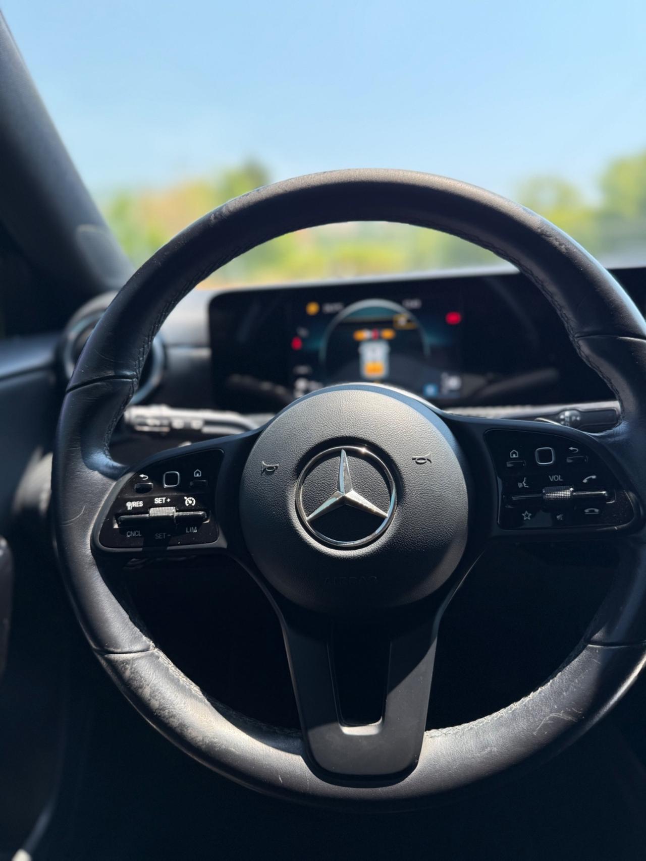 Mercedes-benz A 180 A 180 d Automatic Sport