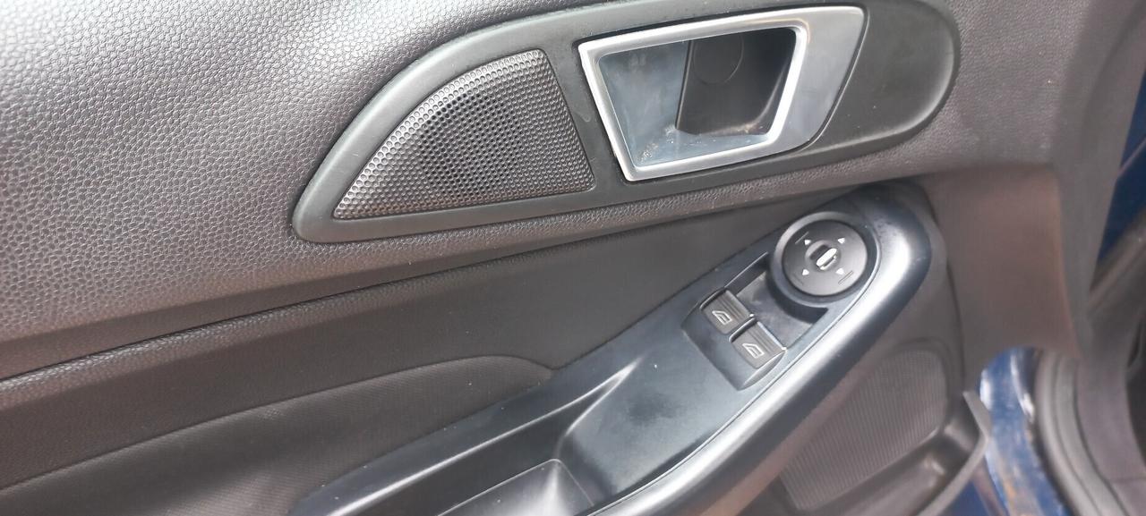 Ford Fiesta 1.4 5p. Bz.- GPL Titanium