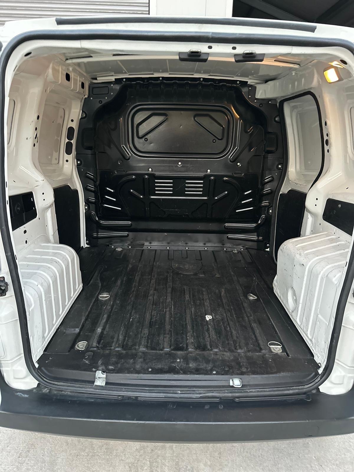 Fiat Fiorino 1.3 MJT 95CV Combinato SX