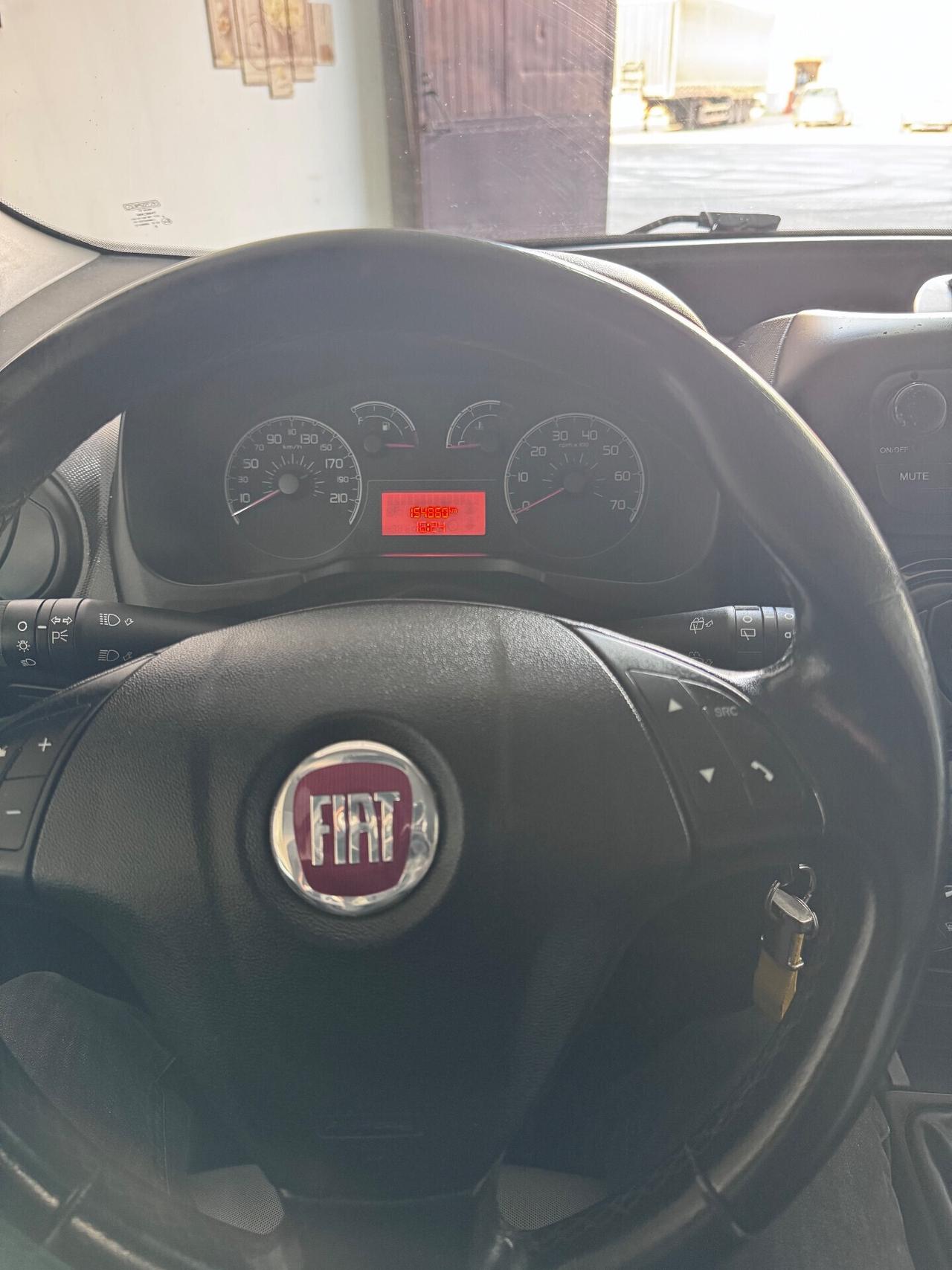 Fiat Qubo 1.3 MJT 75 CV Trekking