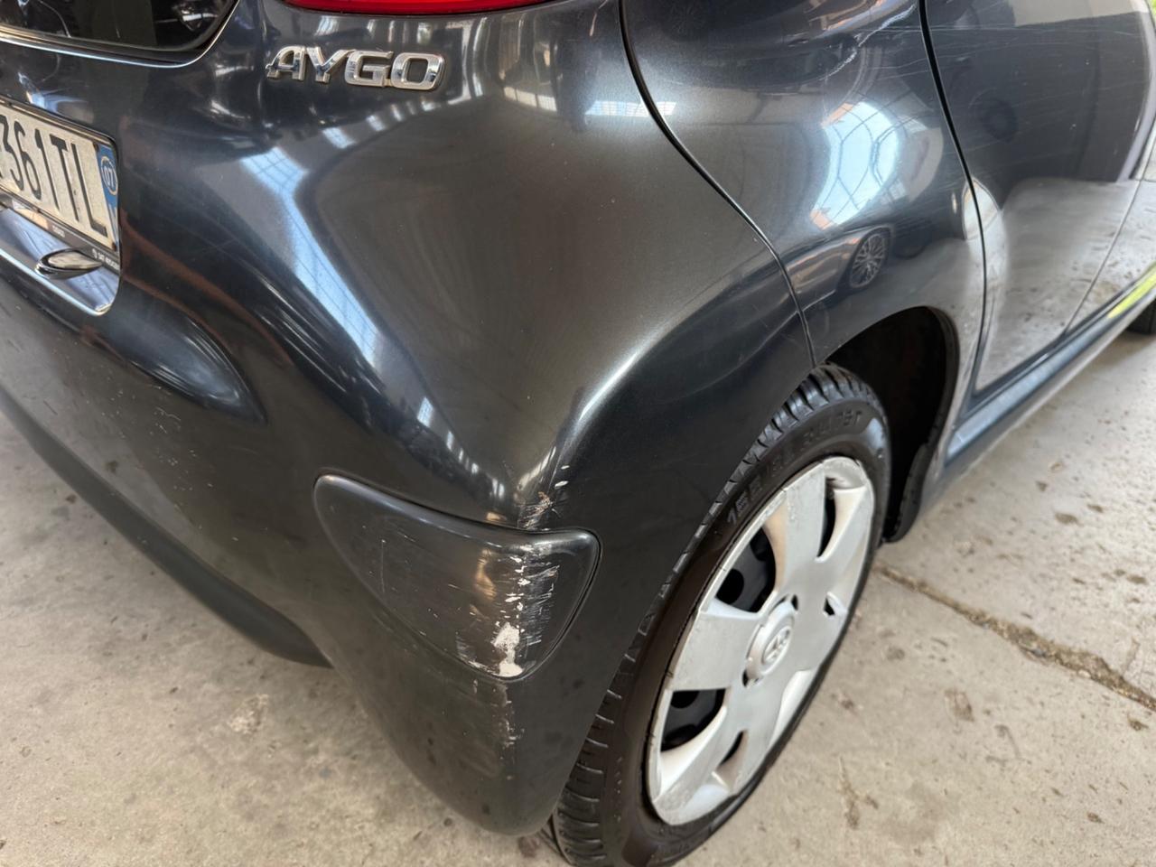 Toyota Aygo 1.0 12V VVT-i 5 porte Sol