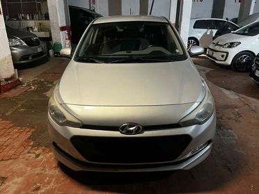 Hyundai i20 i20 II 2015 5p 1.1 crdi Classic 75cv