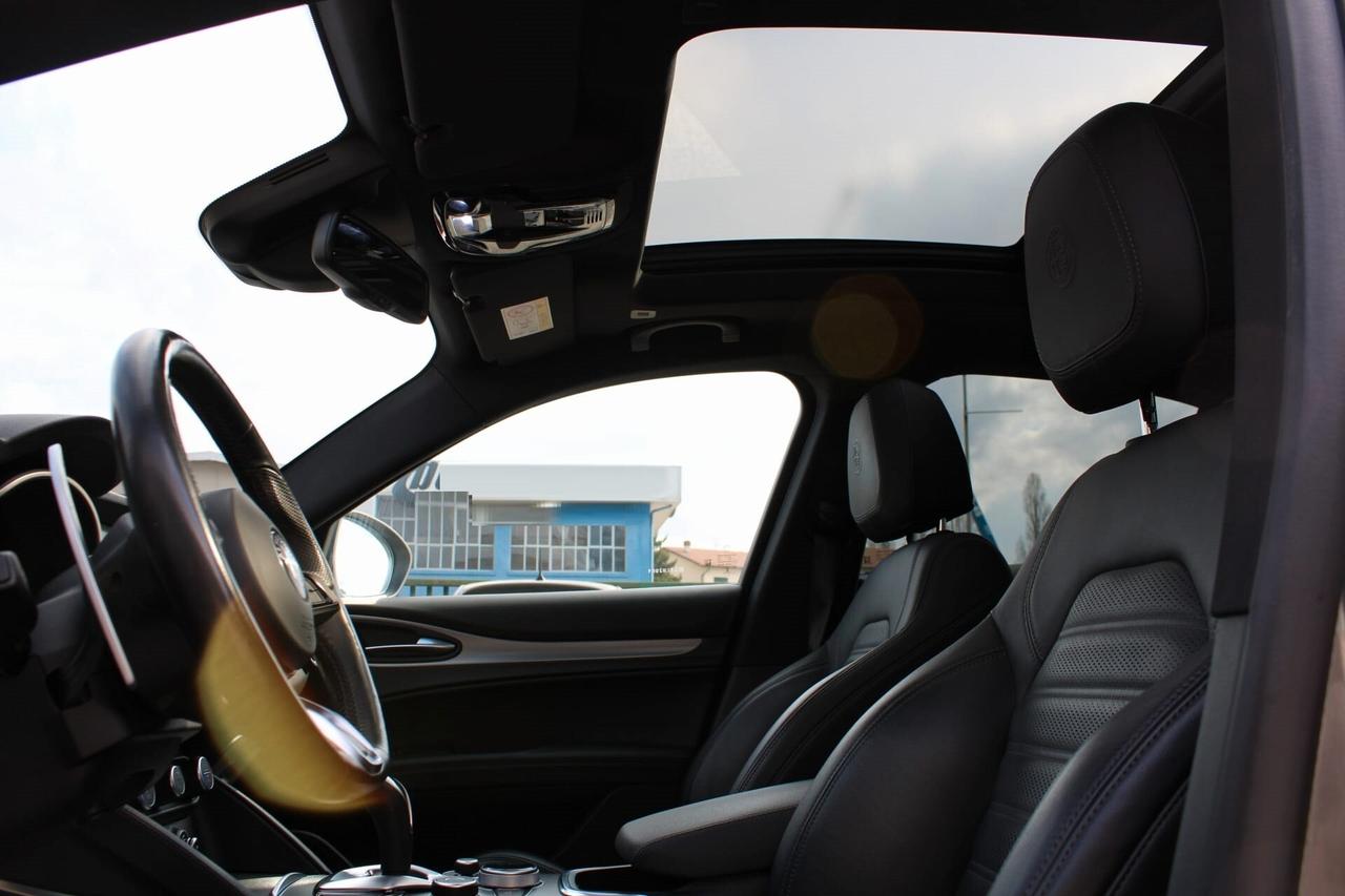 Alfa Romeo Stelvio 2.2 Turbodiesel 210 CV AT8 Q4 Veloce