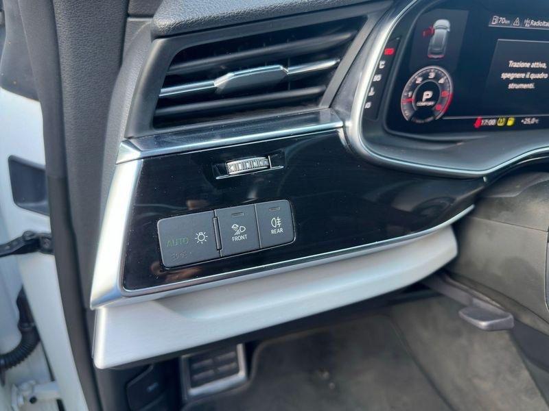 Audi Q8 50 TDI 286 CV quattro tiptronic Sport