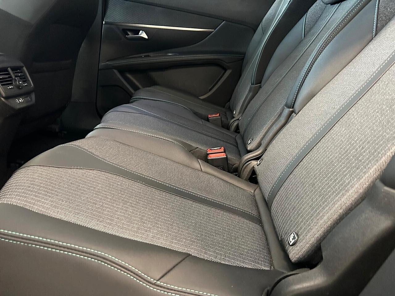 Peugeot 5008 ALLURE PACK BlueHDi 130 EAT8 7 p. SPOTICAR