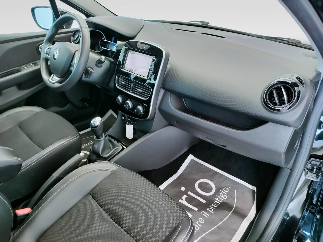 RENAULT Clio IV 2017 - Clio 1.5 dci Moschino Zen 90cv