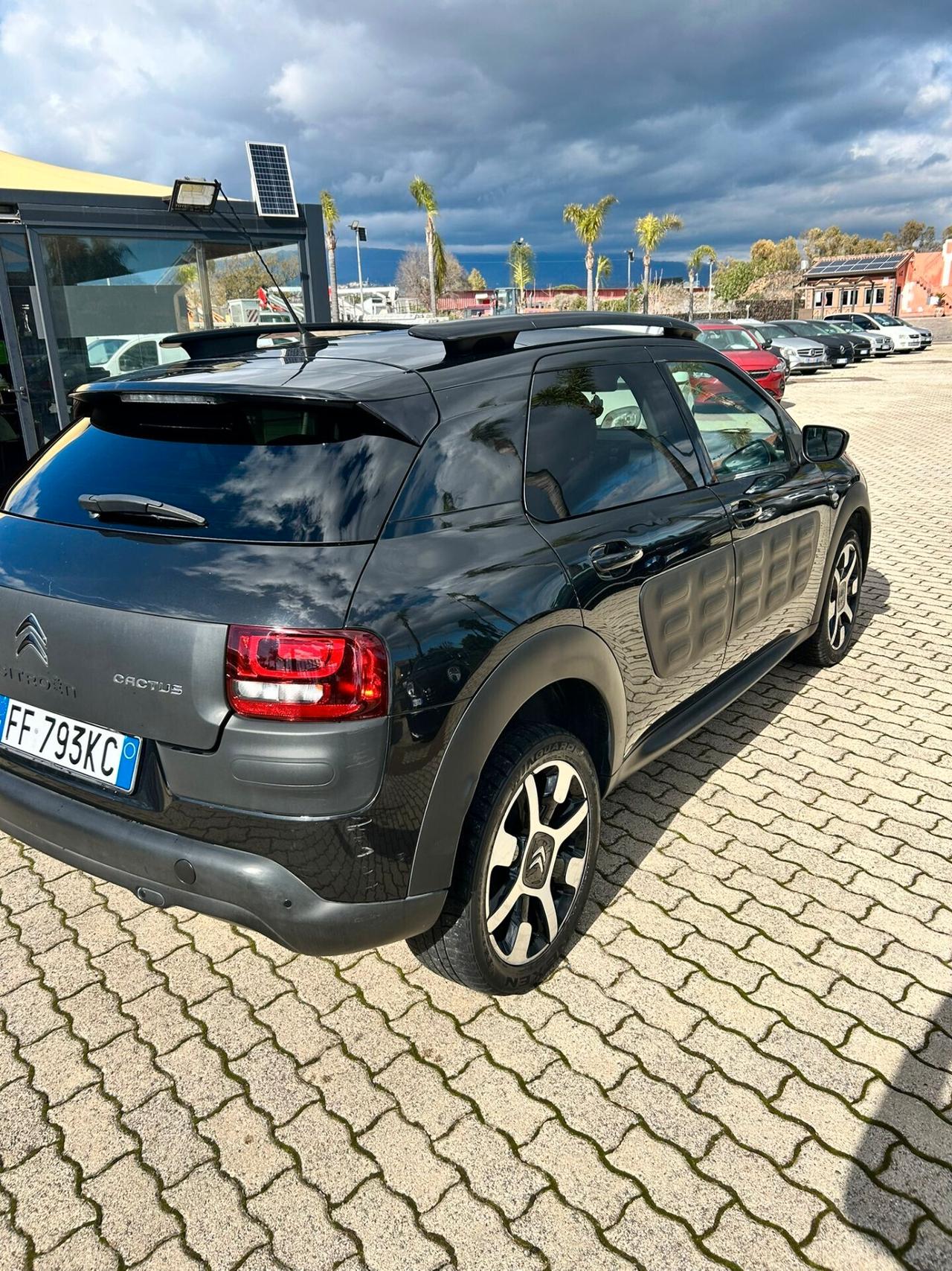 Citroen C4 Cactus BlueHDi 100 Shine 12 mesi garanzia automatica