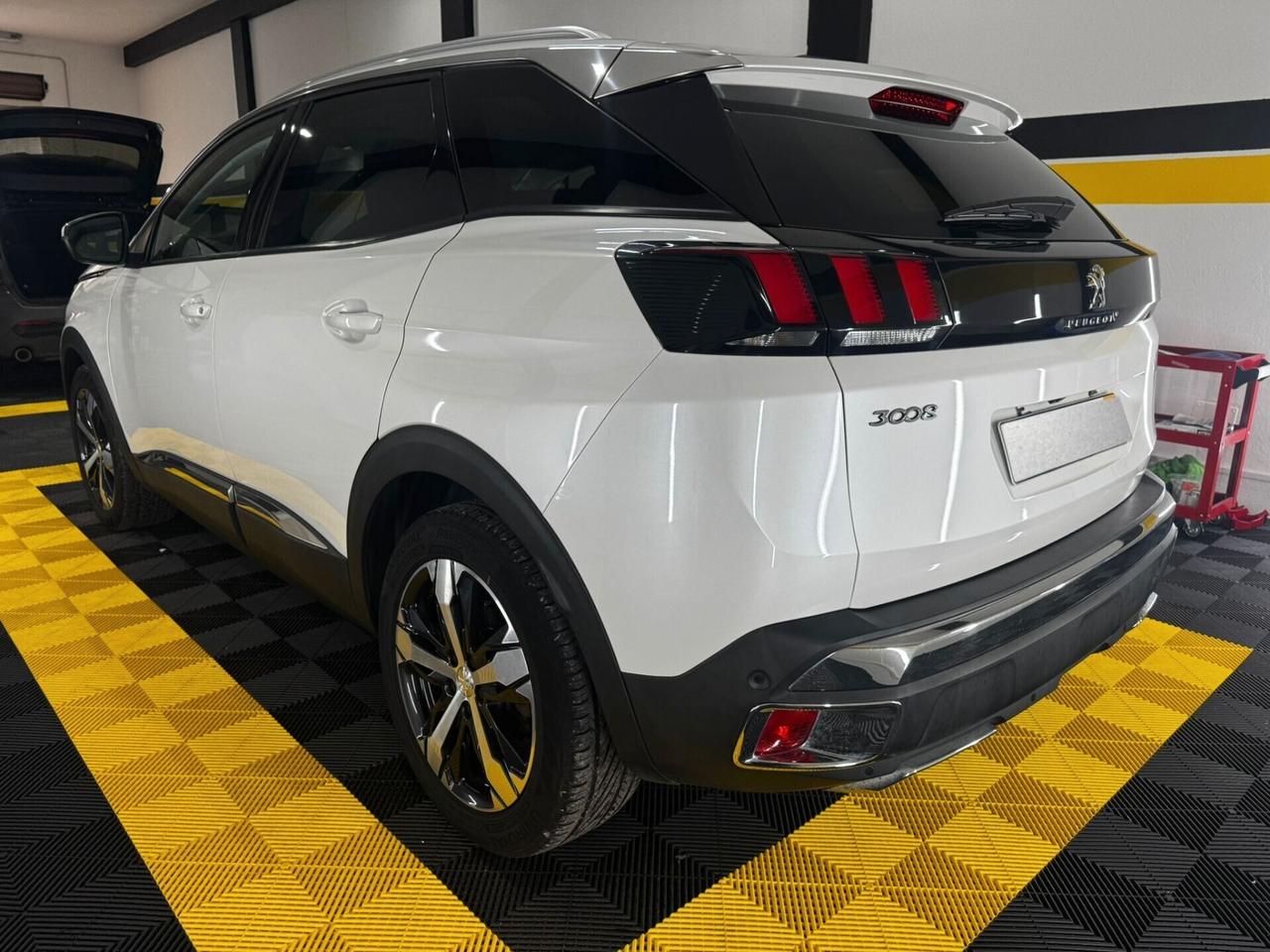 Peugeot 3008 BlueHDi 120 S&S Allure